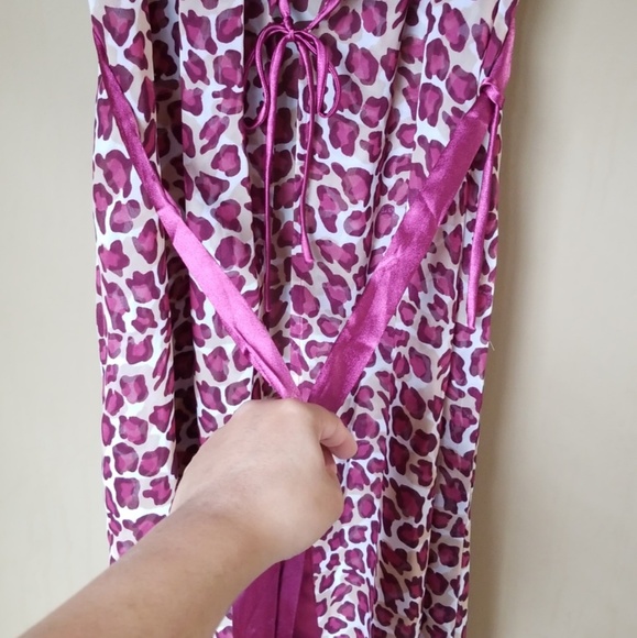 Women's Robe - Picture 3 of 4